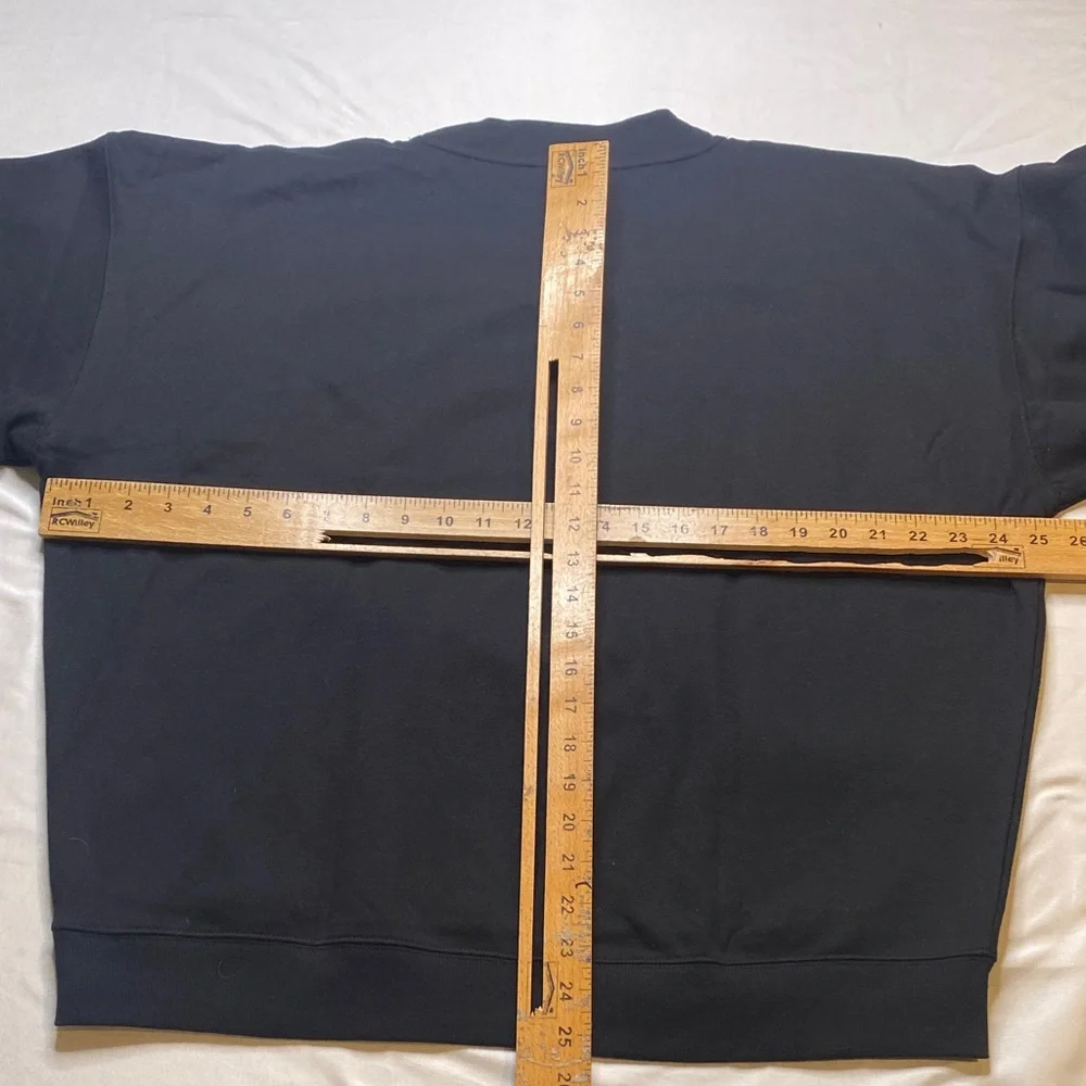 DKNY Women’s Black Crewneck Sweater‎